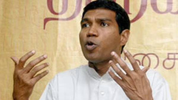 மதக் கலவரத்தை தூண்டுகிறார்.. பாதிரியார் ஜெகத் கஸ்பருக்கு எதிராக பொங்கும் பாஜக - போலீசில் புகார்! 