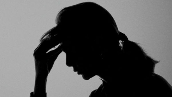 அடுத்த அதிர்ச்சி! சிவகாசியில் +1 படித்து வந்த மாணவி தூக்கிட்டு தற்கொலை! போலீசார் தீவிர விசாரணை | Sivakasi +1 school girl kills herself in her home