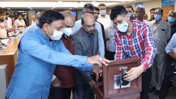 வினோதமான பெயரில்.. நாடு முழுக்க 18 விமானங்களில் புக்கான “மர்ம” டிக்கெட்.. கடைசில பார்த்தா.. ட்விஸ்ட் 