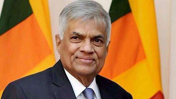 இலங்கை திரும்புவதாக..