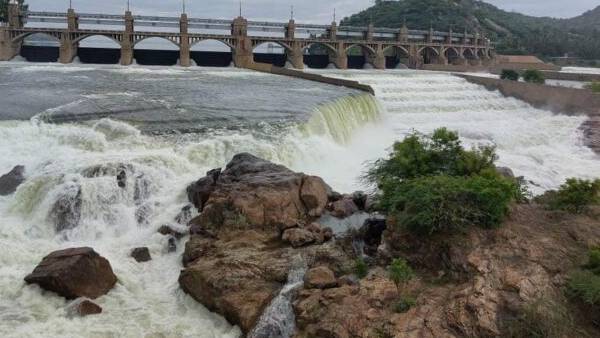 Mettur Dam: 1,65,000 cubic feet of water opening - alert for Cauvery coastal people Mettur Dam: 1,65,000 cubic feet of water opening - alert for Cauvery coastal people