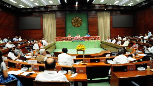  பாராளுமன்ற கூட்டத்தொடர்.. அமைச்சர் நிர்மலா, ஜெய்சங்கர் தலைமையில் அனைத்து கட்சி  கூட்டம்