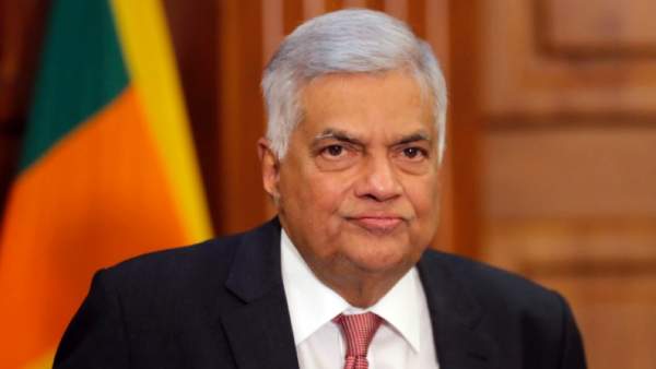 இலங்கைக்கு திரும்பிவிட்ட கோத்தபய ராஜபக்சே... தலைக்கு மேலே கத்தி..தூக்கத்தை தொலைத்துவிட்ட ரணில்! 