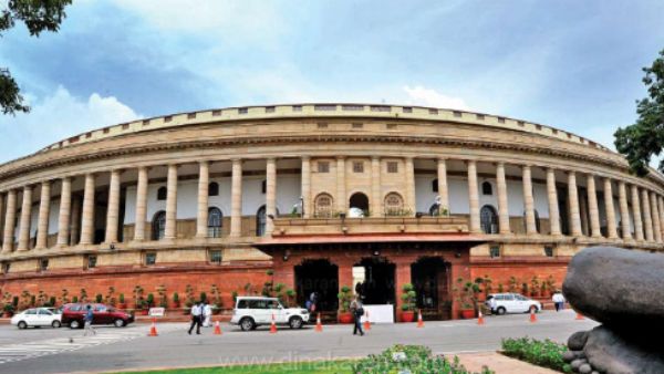 “வார்த்தை தடை” சர்ச்சையை தொடர்ந்து அடுத்த அதிரடி.. நாடாளுமன்றத்தில் பதாகை, துண்டு பிரசுரத்திற்கு தடை