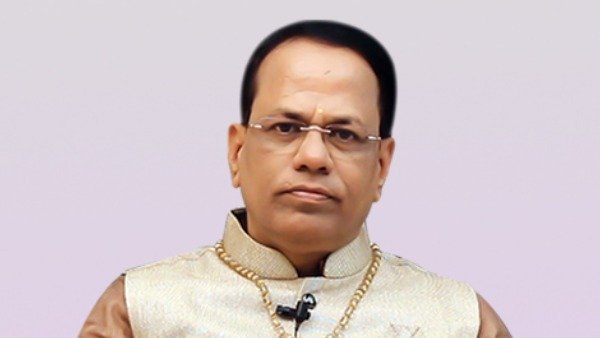 20 செகண்டில் 60 முறை கத்திக்குத்து