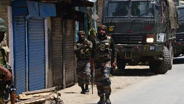 Kashmir Police Personnel Killed In Grenade Attack By Terrorists Kashmir Police Personnel Killed In Grenade Attack By Terrorists