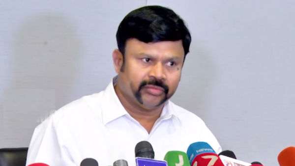 திமுகவினருக்கு மட்டும் வாக்குரிமை கொடுக்கலாமா?