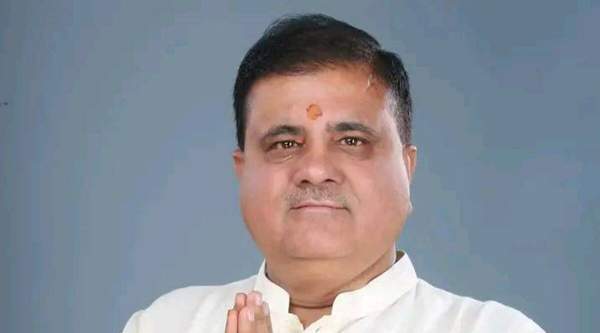 தேசியக்கொடி ஏற்றாதவர்கள் மீது நாடு நம்பிக்கை வைக்காது- போட்டோ அனுப்பச்சொன்ன பாஜ தலைவர் புது விளக்கம் 