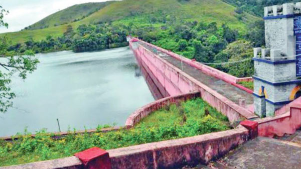 முல்லை பெரியாறு அணை.. 137.50 அடியை எட்டிய நீர்மட்டம்.. கேரளாவிற்கு நீர்  திறப்பு! | For the 7th time, the water level of Mullai Periyar dam has  reached 136 feet - Tamil Oneindia