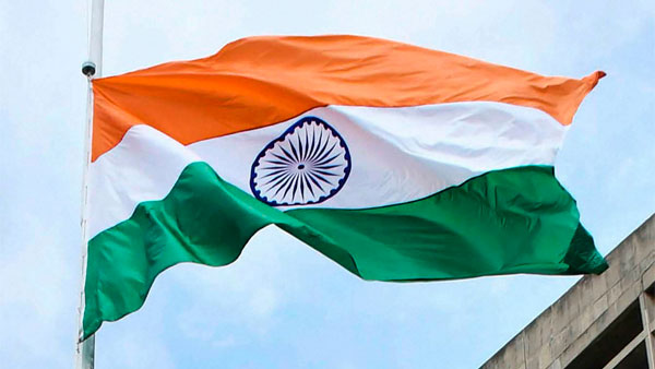 காஷ்மீர் முதல் குமரி வரை தேசியக்கொடி