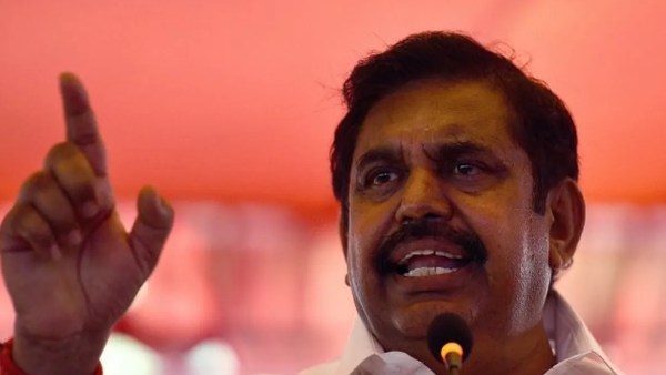 சரியாக தீர்ப்பு நாளில்.. எடப்பாடிக்கு ஏற்பட்ட பூச்சிக்கடி.. ஆனாலும் வெளியே போகவில்லை.. ஏன் தெரியுமா?