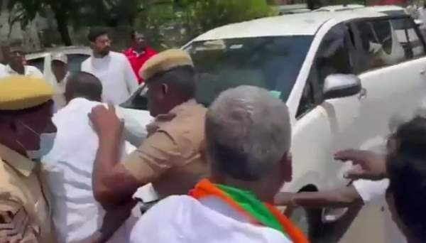 மதுரை விமான நிலையம்