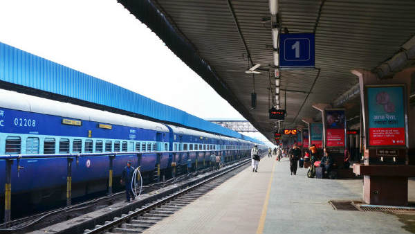 தெற்கு ரயில்வே அதிகாரிகள்