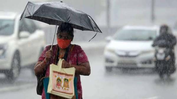 நீலகிரி, கோவை, தேனி உள்ளிட்ட 15 மாவட்டங்களில் இன்றும் வெளுத்து வாங்கப்போகும் கனமழை! 