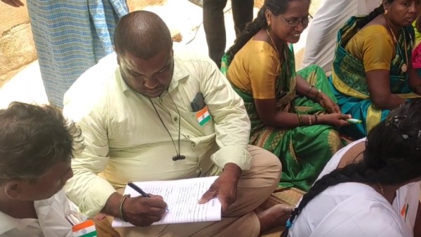 ஏகனாபுரம் மக்கள்