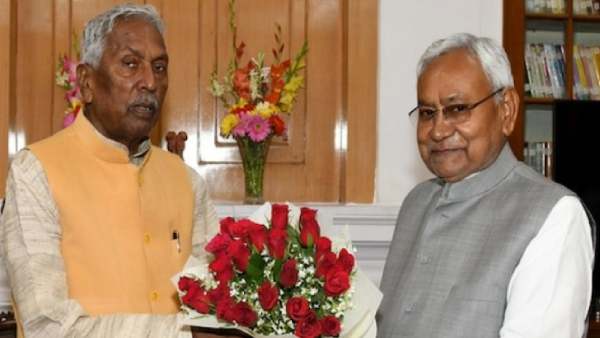 Bihar: End of JDU-BJP alliance ? Nitish Kumar seeks time to meet Governor Bihar: End of JDU-BJP alliance ? Nitish Kumar seeks time to meet Governor