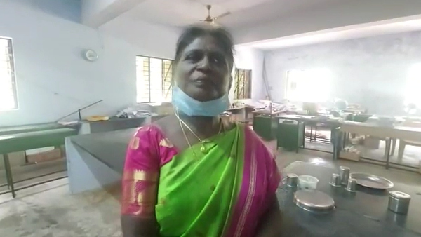 ஆசிரியைக்கு நோட்டீஸ்