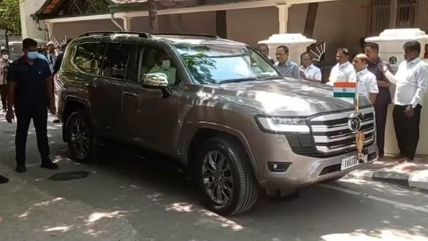 பிரம்மாண்ட தோற்றம்
