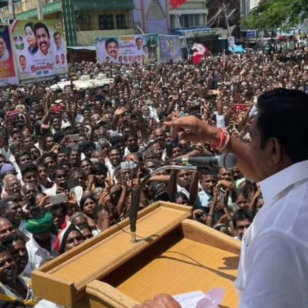 தொட்டுக் கூட பார்க்க முடியவில்லை