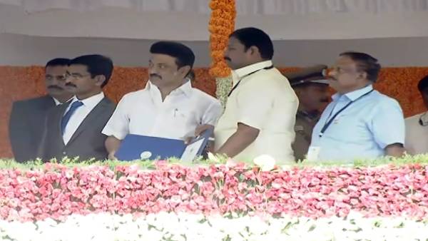 Salem is the Best Corporation in Tamilnadu, CM felicitated with the award Salem is the Best Corporation in Tamilnadu, CM felicitated with the award