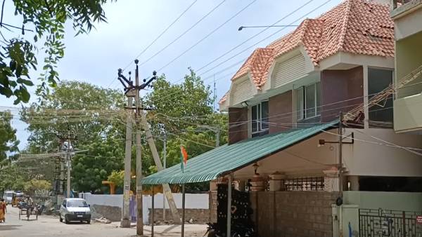 அதிமுக பிரமுகர் வீட்டில்