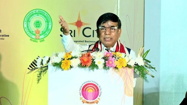 புதிய கல்விக்கொள்கை: தமிழக அரசு எதிர்க்கவே இல்லை.. எது தரம்? தமிழக சாதனையை சீண்டிய மத்திய அமைச்சர் | TN government didnt oppose NEP – Union minister Subash Sarkar