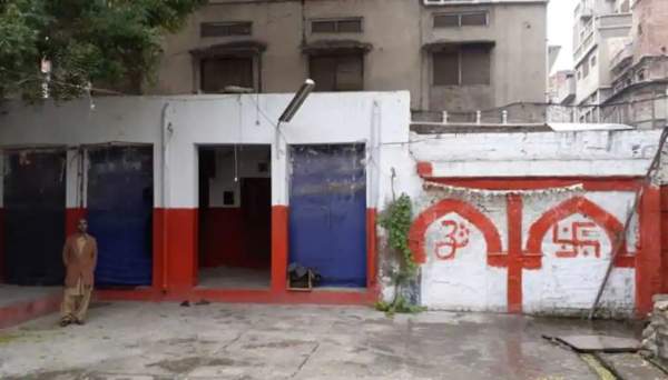 1200 ஆண்டுகள் பழமையான கோயில்! இடையே புகுந்து ஆக்கிரமித்த கிறிஸ்துவ குடும்பம்.. பாக். கோர்ட் அதிரடி