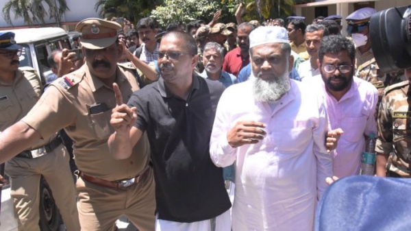 வழக்குகள்
