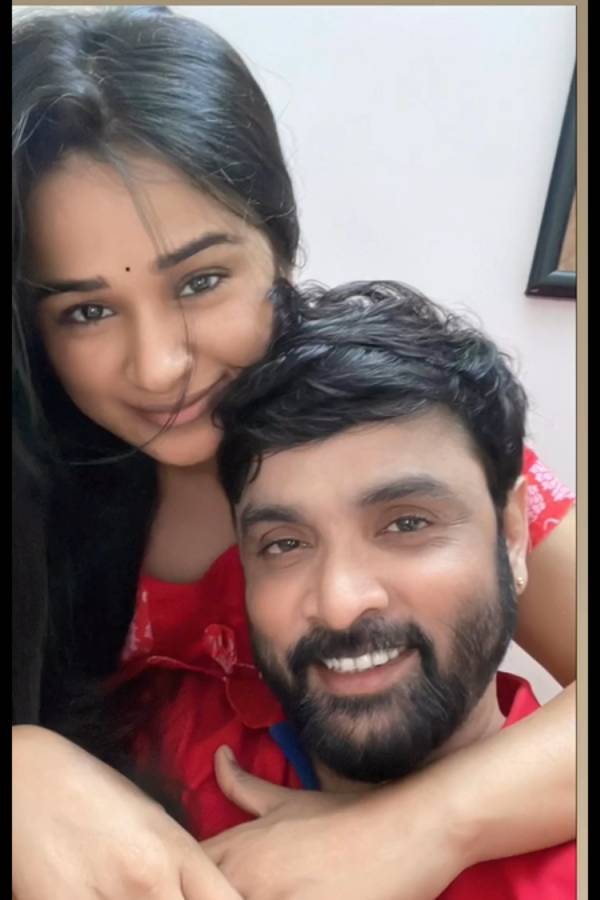 எட்டு வருட காதல்