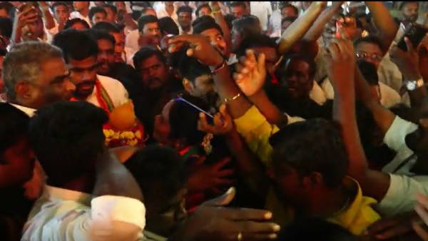 சரித்திர மோடி