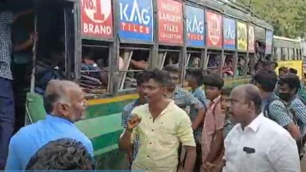 பரிதவித்த மாணவர்கள்