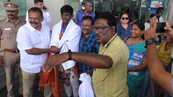 நீச்சல் சாதனை