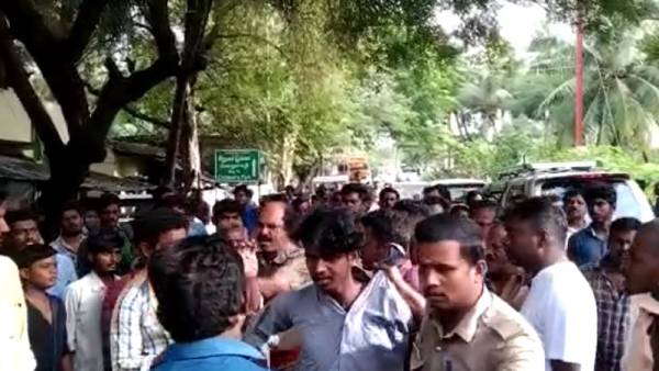 மதுபோதையில் கார் ஓட்டிய நபர்
