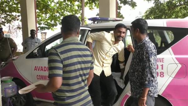 சுற்றி வளைத்து கைது