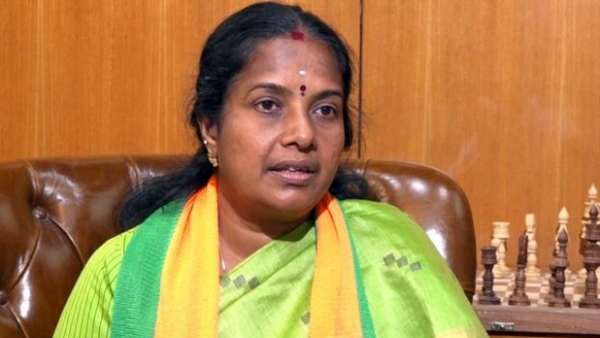 பெட்ரோல் குண்டுவீச்சு.. சிசிடிவி வீடியோ கொடுத்தும் நடவடிக்கை இல்லை.. வானதி சீனிவாசன் குற்றச்சாட்டு! 