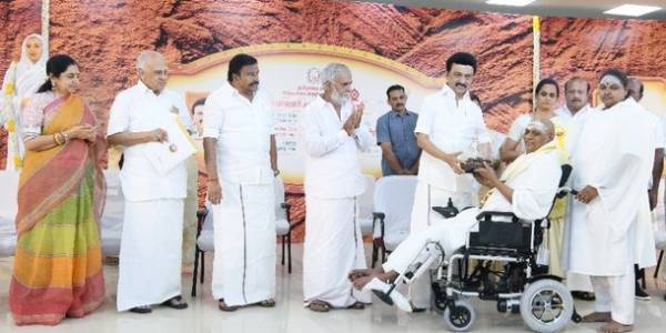 ரூ.100 கோடியில் சர்வதேச மையம்: