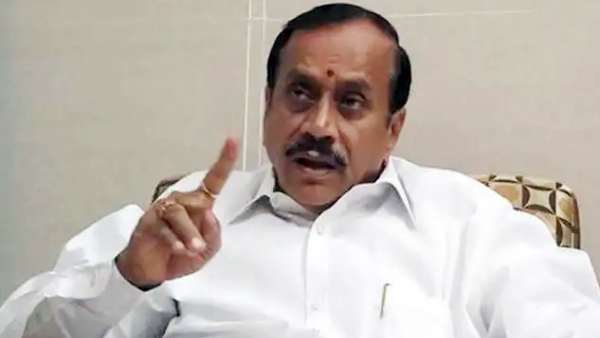 சுயமாக சிந்திக்கத் தெரியாது