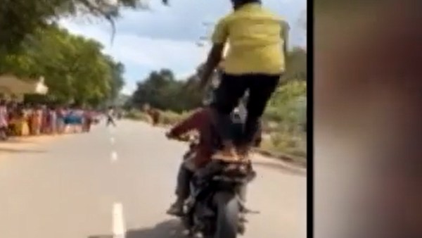 போலீஸும் தேடுகிறது