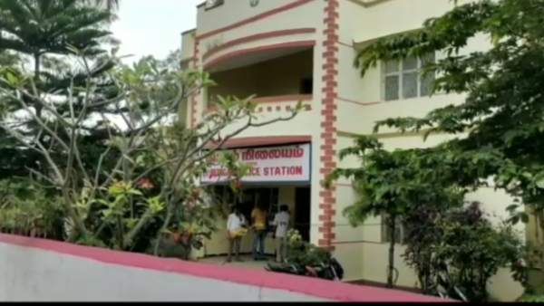 கம்ப்ளெய்ண்ட் வந்திருக்கு