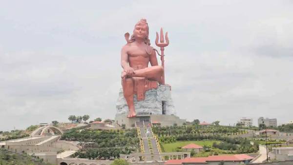 சிலையின் சிறப்பம்சங்கள்