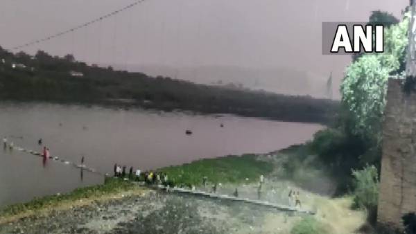 கேபிள் அறுந்து விபத்து