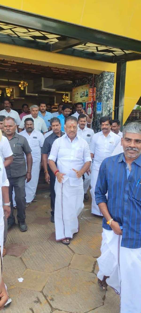 வெள்ளி கவசம்