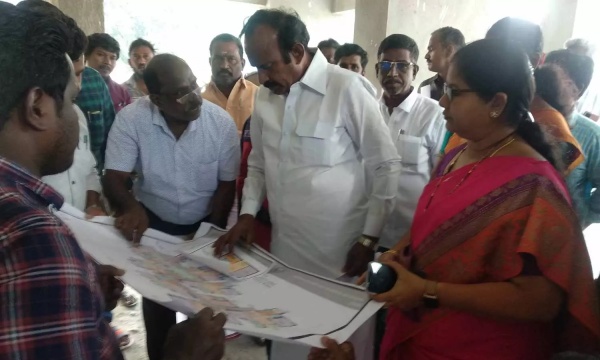 தள்ளிக்கொண்டே போகும் திறப்பு விழா