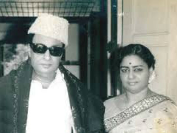 ஜானகி அணி ஓபிஎஸ்