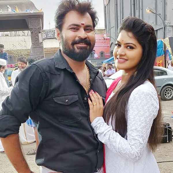 கண் பட்டுவிட்டது போல