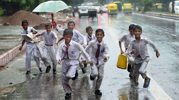 30 மாவட்டங்களுக்கு விடுமுறை