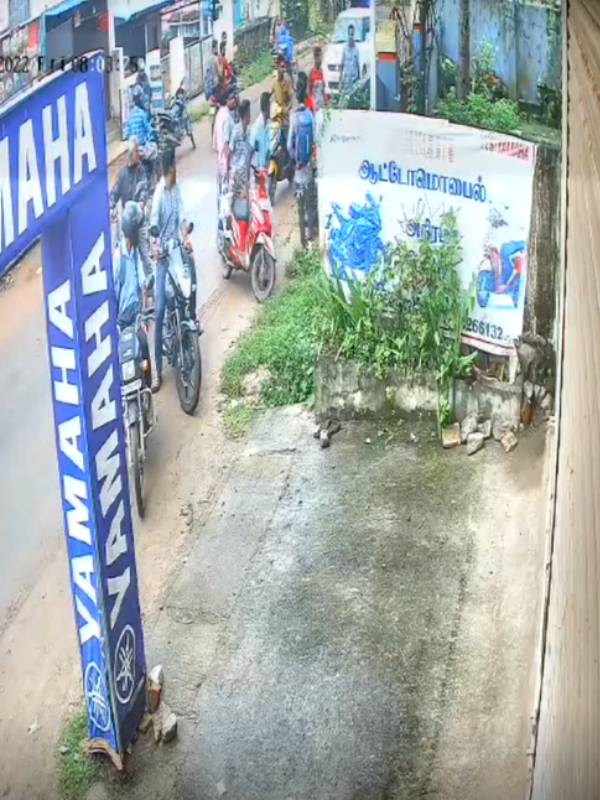 காதல் ஜோடிகளுக்குள் பிளவு