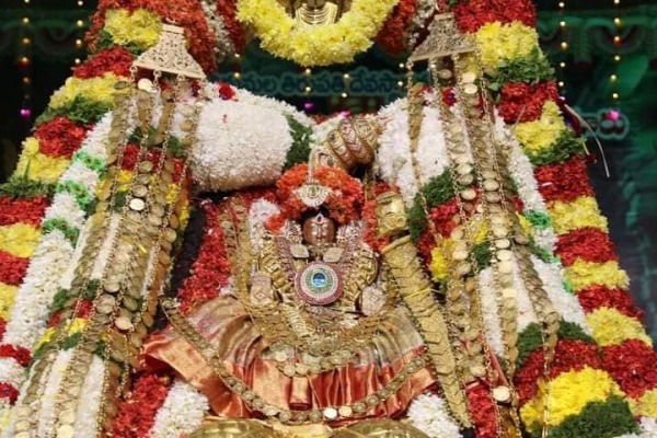 ஏழுமலையான் தங்க காசுமாலை