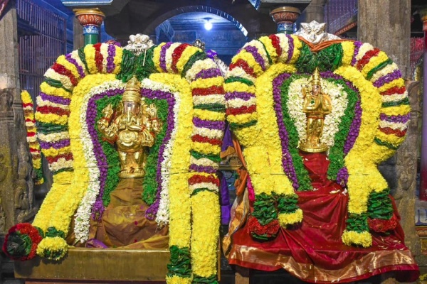 கிரிவலப்பாதையில் தரிசனம்
