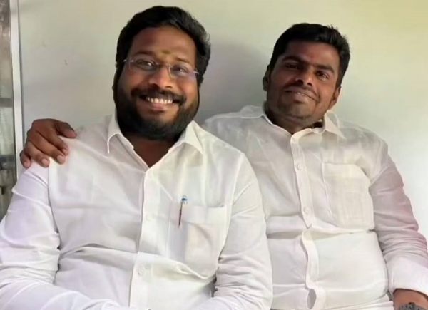 vபதவி வாங்கியது இப்படித்தானே
